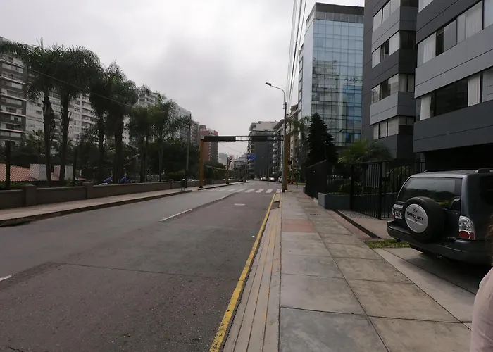 The Guest House 1 At The Booming Center Of Miraflores, Lima - Peru