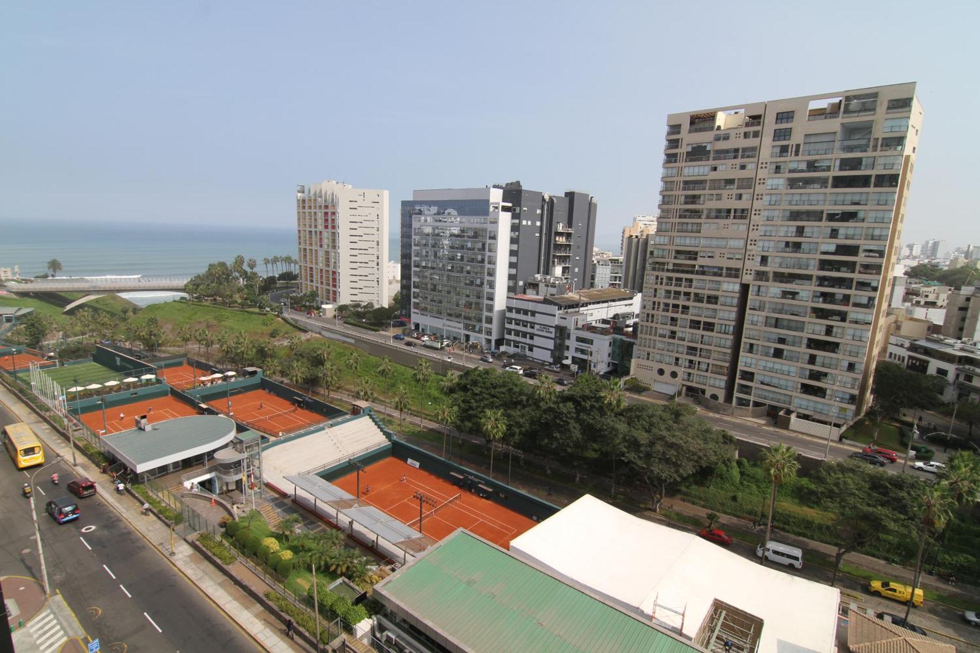 The 1 At The Booming Center Of Miraflores, - Peru