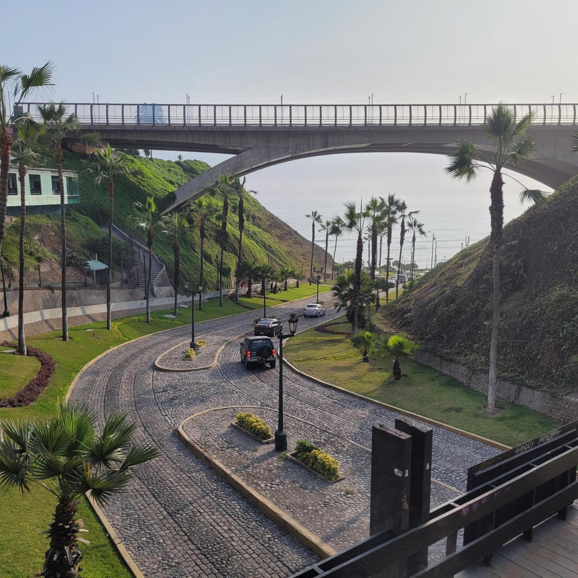 The 1 At The Booming Center Of Miraflores, - Peru Lima