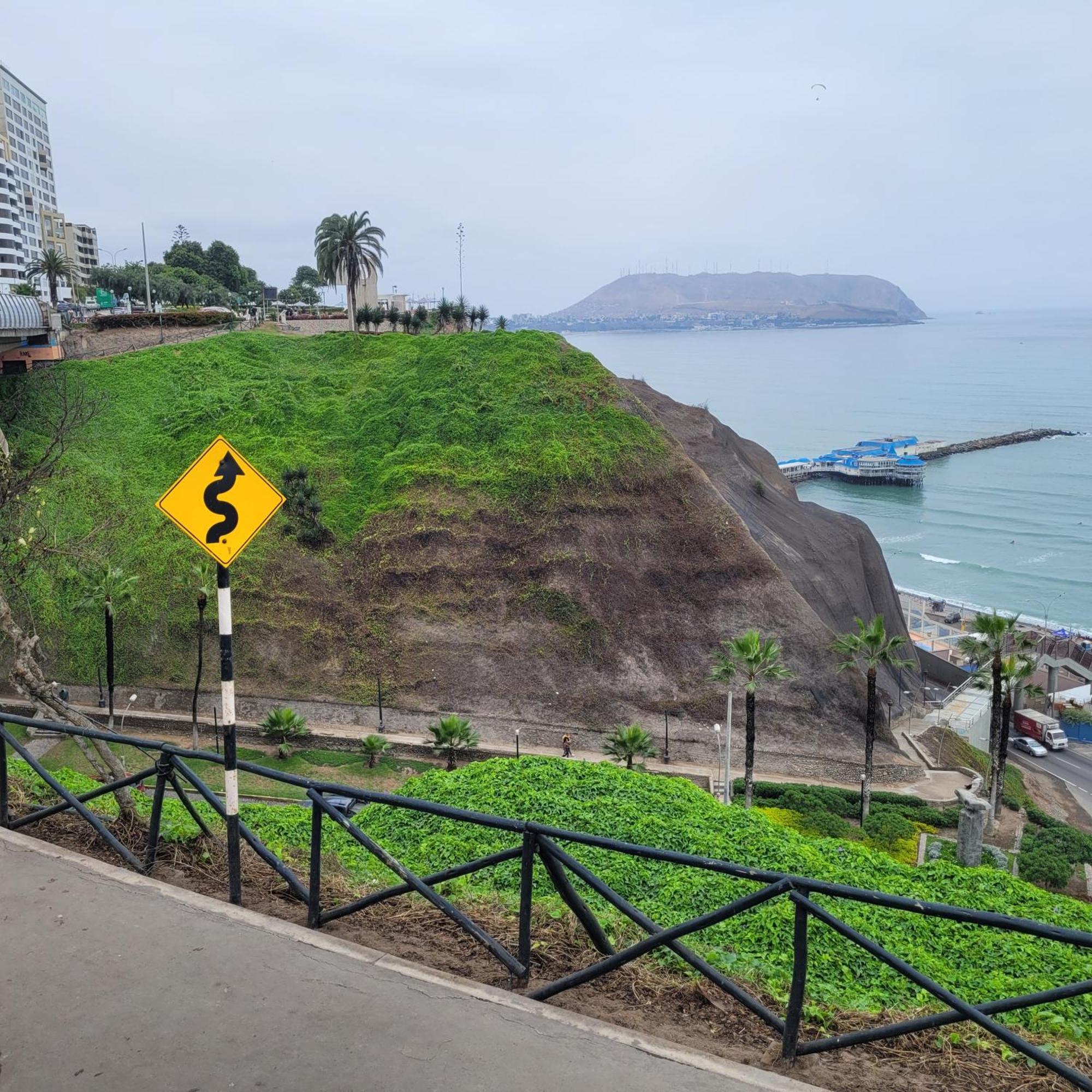The 1 At The Booming Center Of Miraflores, - Peru Lima