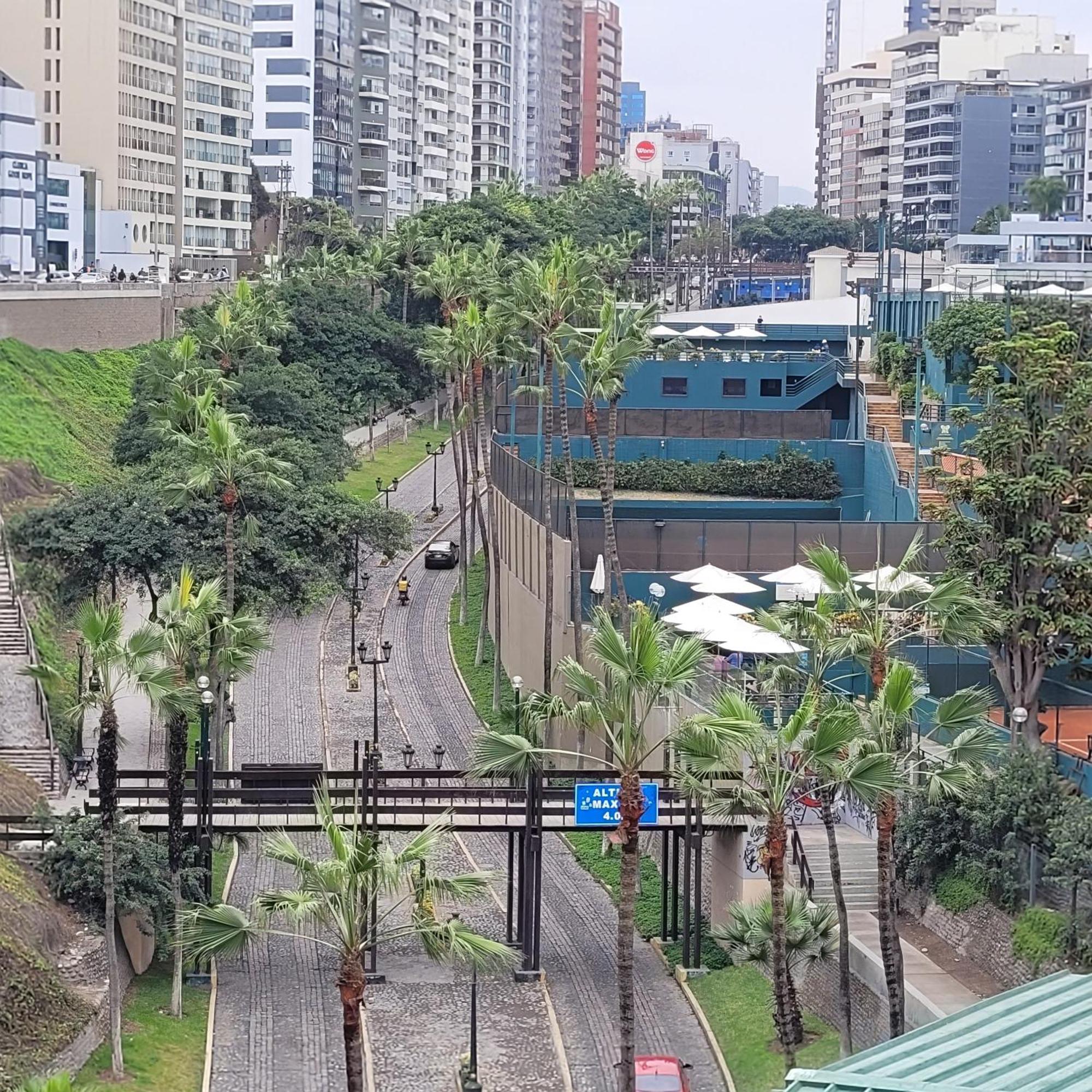The 1 At The Booming Center Of Miraflores, - Peru * Lima
